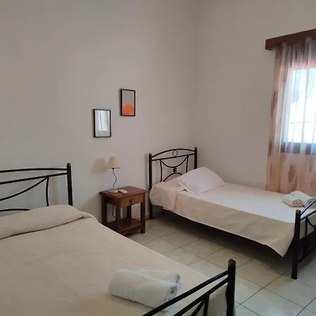 Konukevi Fotini & Dimitrios 3*