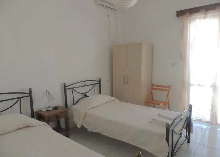 Konukevi Fotini & Dimitrios 3*